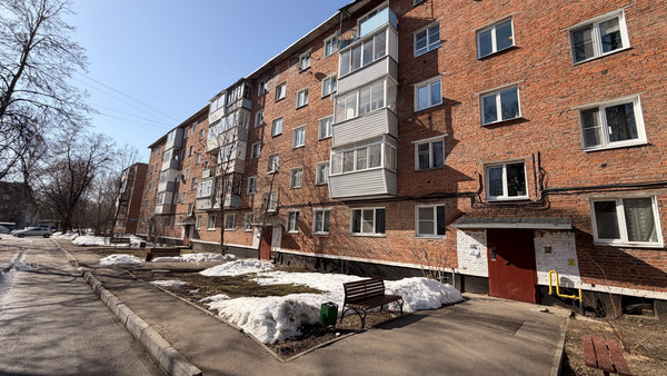 Продам однокомнатную (1-комн.) квартиру, Первомайская ул, 51, Хатунь с