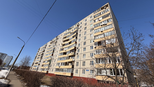 Продам трехкомнатную (3-комн.) квартиру, Горького ул, 24, Малино рп