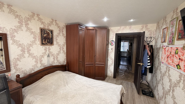 Продам трехкомнатную (3-комн.) квартиру, Горького ул, 24, Малино рп