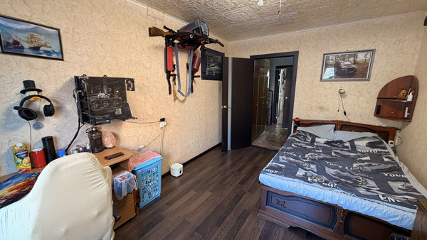 Продам трехкомнатную (3-комн.) квартиру, Горького ул, 24, Малино рп