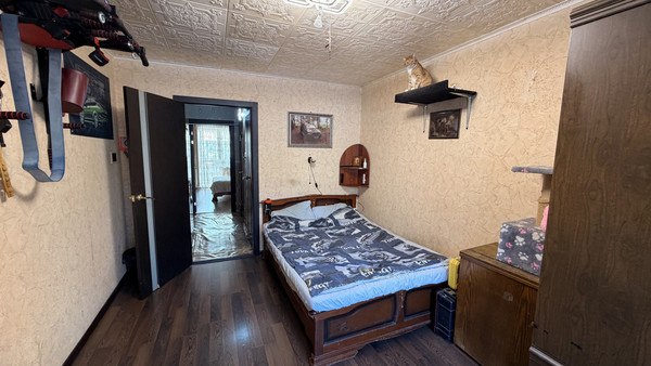 Продам трехкомнатную (3-комн.) квартиру, Горького ул, 24, Малино рп