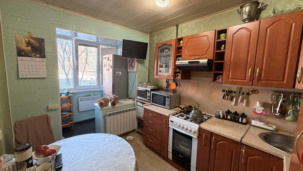 Продам трехкомнатную (3-комн.) квартиру, Горького ул, 24, Малино рп