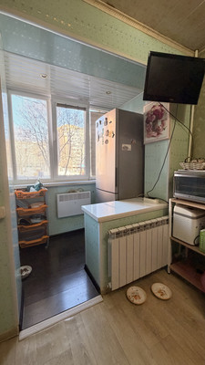 Продам трехкомнатную (3-комн.) квартиру, Горького ул, 24, Малино рп