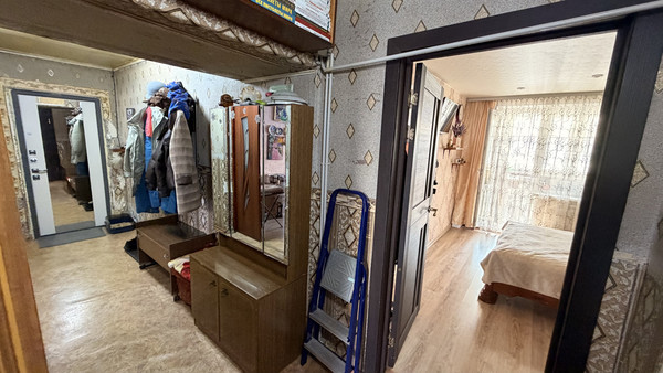 Продам трехкомнатную (3-комн.) квартиру, Горького ул, 24, Малино рп