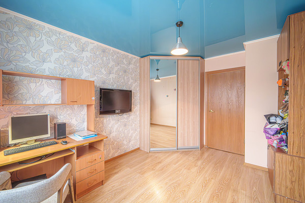 Продам трехкомнатную (3-комн.) квартиру, Пушкина ул, 25, Пермь г