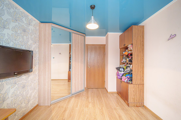 Продам трехкомнатную (3-комн.) квартиру, Пушкина ул, 25, Пермь г