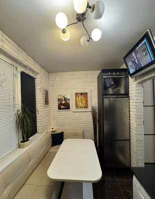 Продам однокомнатную (1-комн.) квартиру, Маршала Катукова ул, 25к1, Москва г