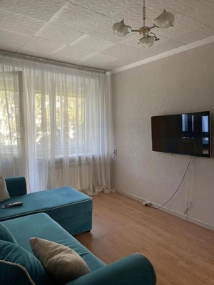 Продам трехкомнатную (3-комн.) квартиру, Пионерская ул, 13, Томилино рп