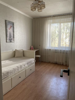 Продам трехкомнатную (3-комн.) квартиру, Пионерская ул, 13, Томилино рп