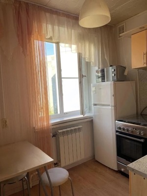 Продам трехкомнатную (3-комн.) квартиру, Пионерская ул, 13, Томилино рп