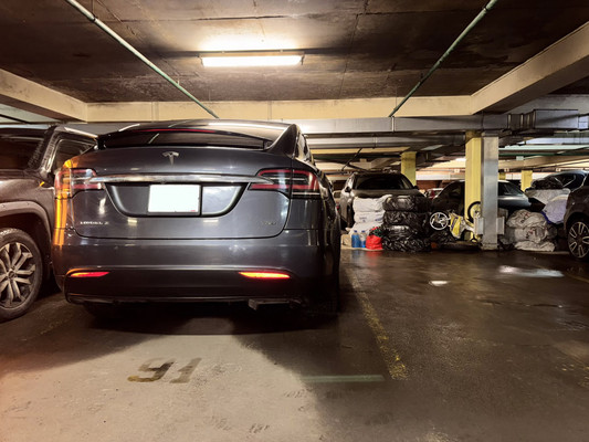 Продам машиноместо 14 м2, Труда пл, Санкт-Петербург г