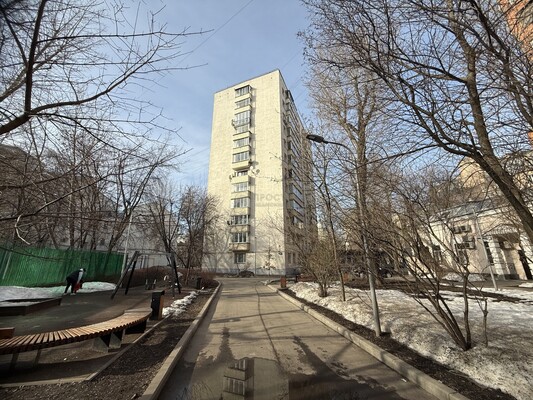 Продам трехкомнатную (3-комн.) квартиру, Фурманный пер, 12с1, Москва г