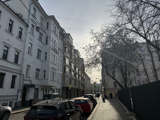 Продам трехкомнатную (3-комн.) квартиру, Фурманный пер, 12с1, Москва г