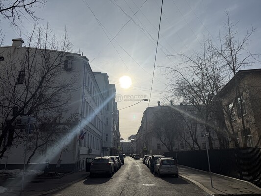 Продам трехкомнатную (3-комн.) квартиру, Фурманный пер, 12с1, Москва г