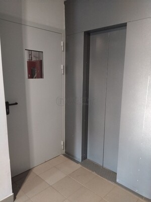 Продам однокомнатную (1-комн.) квартиру, Сиреневый б-р, 67к1, Москва г