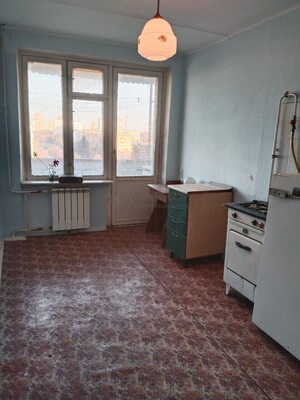 Продам однокомнатную (1-комн.) квартиру, Сиреневый б-р, 67к1, Москва г