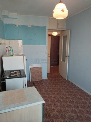 Продам однокомнатную (1-комн.) квартиру, Сиреневый б-р, 67к1, Москва г