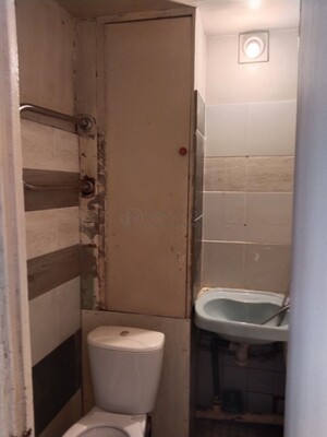 Продам однокомнатную (1-комн.) квартиру, Сиреневый б-р, 67к1, Москва г