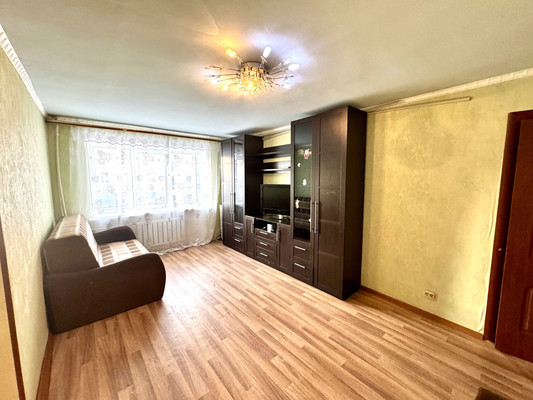 Продам двухкомнатную (2-комн.) квартиру, Фридриха Энгельса ул, 35, Рошаль г