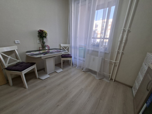 Продам однокомнатную (1-комн.) квартиру, Ясная ул, 11, Янино-1 гп