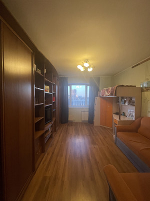 Продам двухкомнатную (2-комн.) квартиру, Юбилейный пр-кт, 5, Химки г