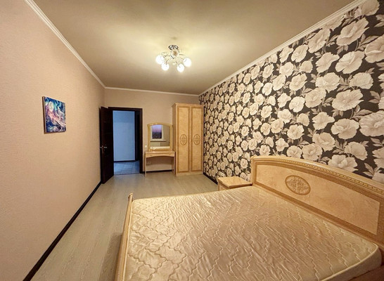 Продам двухкомнатную (2-комн.) квартиру, Лопасненская ул, 3, Чехов г