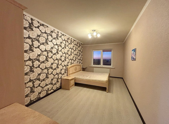 Продам двухкомнатную (2-комн.) квартиру, Лопасненская ул, 3, Чехов г