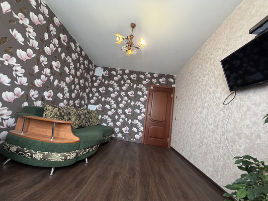 Продам трехкомнатную (3-комн.) квартиру, Партизанская ул, 15к2, Комсомольск-на-Амуре г