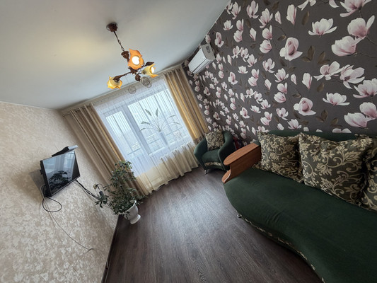 Продам трехкомнатную (3-комн.) квартиру, Партизанская ул, 15к2, Комсомольск-на-Амуре г