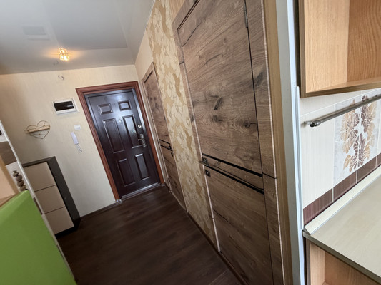 Продам трехкомнатную (3-комн.) квартиру, Партизанская ул, 15к2, Комсомольск-на-Амуре г