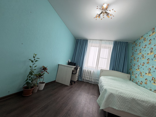 Продам трехкомнатную (3-комн.) квартиру, Партизанская ул, 15к2, Комсомольск-на-Амуре г