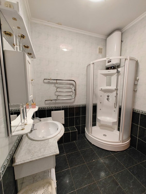 Продам многокомнатную квартиру, Гагарина ул, 7з, Волгодонск г