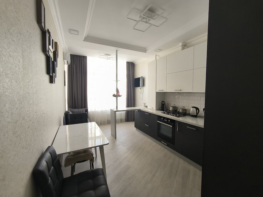 Продам двухкомнатную (2-комн.) квартиру, Крымская ул, 22к12, Геленджик г