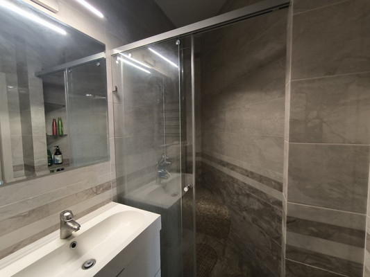 Продам двухкомнатную (2-комн.) квартиру, Крымская ул, 22к12, Геленджик г