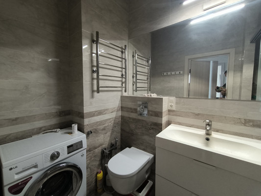 Продам двухкомнатную (2-комн.) квартиру, Крымская ул, 22к12, Геленджик г