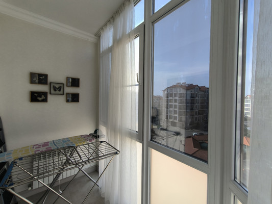 Продам двухкомнатную (2-комн.) квартиру, Крымская ул, 22к12, Геленджик г