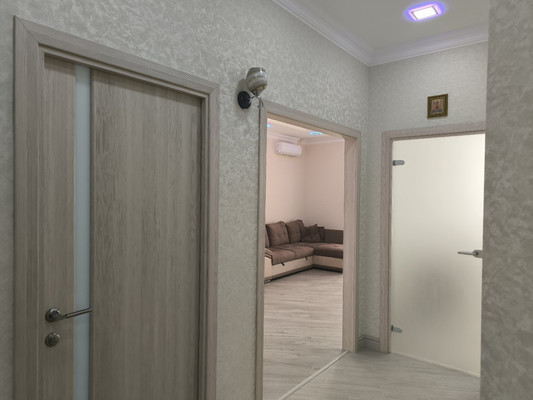 Продам двухкомнатную (2-комн.) квартиру, Крымская ул, 22к12, Геленджик г