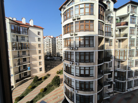 Продам двухкомнатную (2-комн.) квартиру, Крымская ул, 22к12, Геленджик г