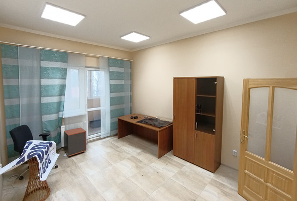 Продам коммерческое помещение 212,7 м2, Летний проезд ул, 25, Калининград г