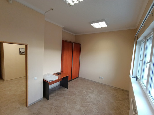 Продам коммерческое помещение 212,7 м2, Летний проезд ул, 25, Калининград г