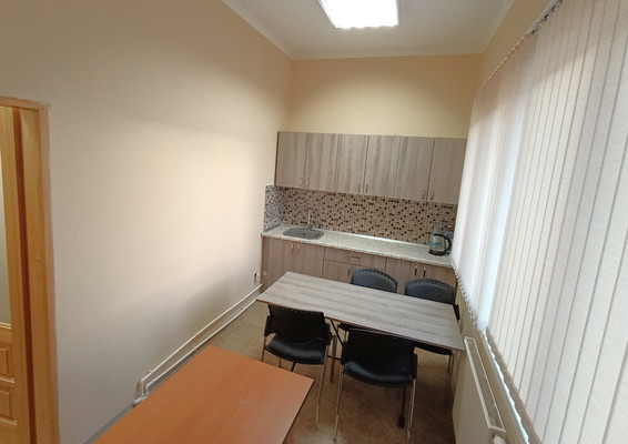 Продам коммерческое помещение 212,7 м2, Летний проезд ул, 25, Калининград г