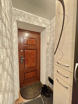 Продам двухкомнатную (2-комн.) квартиру, Шаронова ул, 5, Ишим г