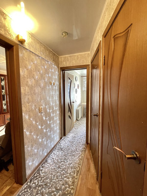 Продам двухкомнатную (2-комн.) квартиру, Шаронова ул, 5, Ишим г