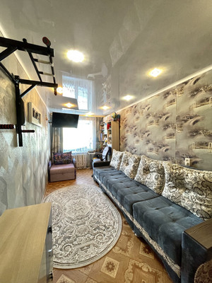 Продам двухкомнатную (2-комн.) квартиру, Шаронова ул, 5, Ишим г