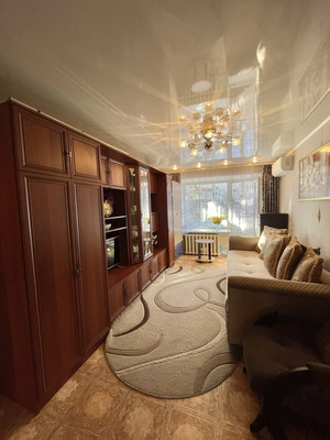 Продам двухкомнатную (2-комн.) квартиру, Шаронова ул, 5, Ишим г