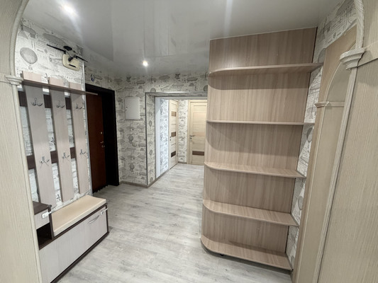 Продам двухкомнатную (2-комн.) квартиру, Первостроителей пр-кт, 19, Комсомольск-на-Амуре г