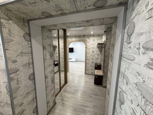 Продам двухкомнатную (2-комн.) квартиру, Первостроителей пр-кт, 19, Комсомольск-на-Амуре г