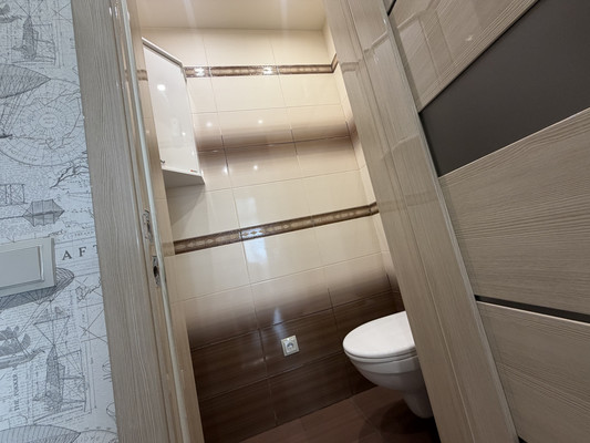 Продам двухкомнатную (2-комн.) квартиру, Первостроителей пр-кт, 19, Комсомольск-на-Амуре г