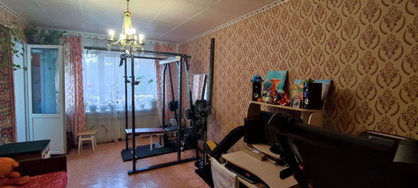 Продам трехкомнатную (3-комн.) квартиру, Куйбышева ул, 15, Симферополь г