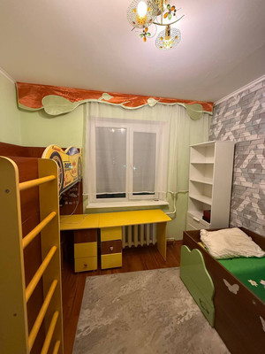 Продам трехкомнатную (3-комн.) квартиру, Маршала Жукова ул, 15, Симферополь г